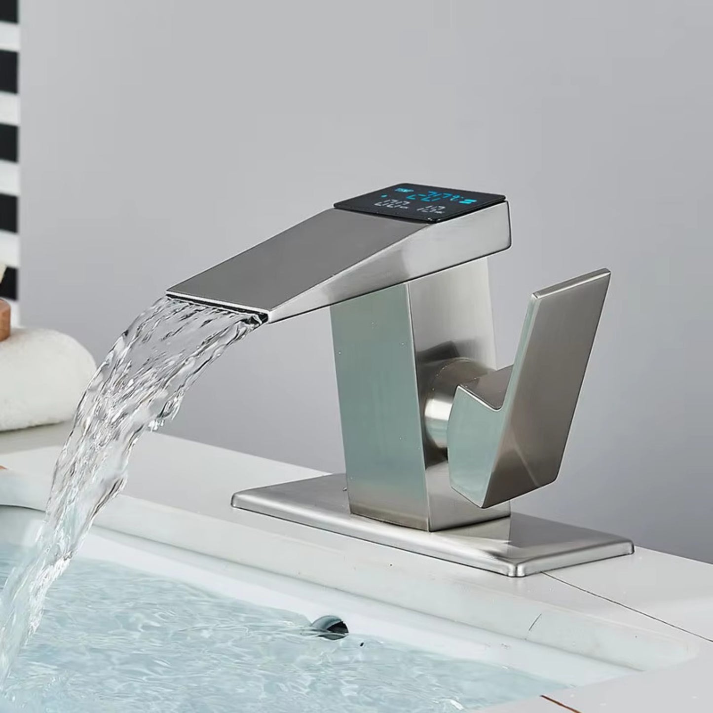 HELSINKI Smart Digital Display Faucet